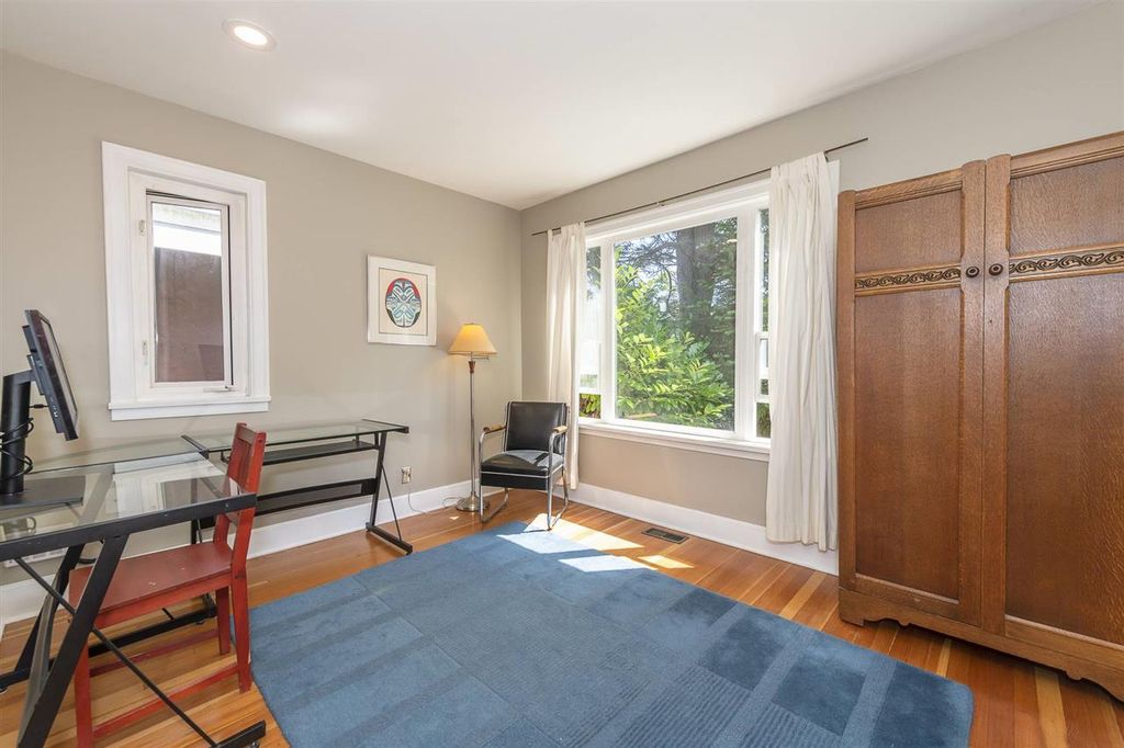 listing image 1102601585111125080