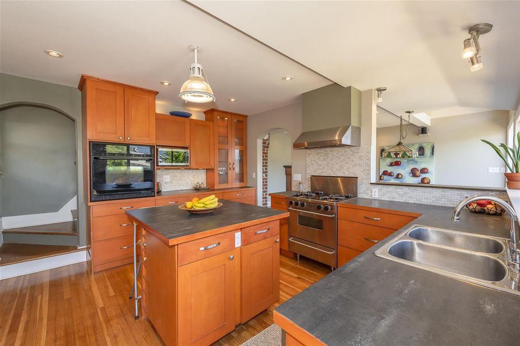 listing image 1107800679347939889