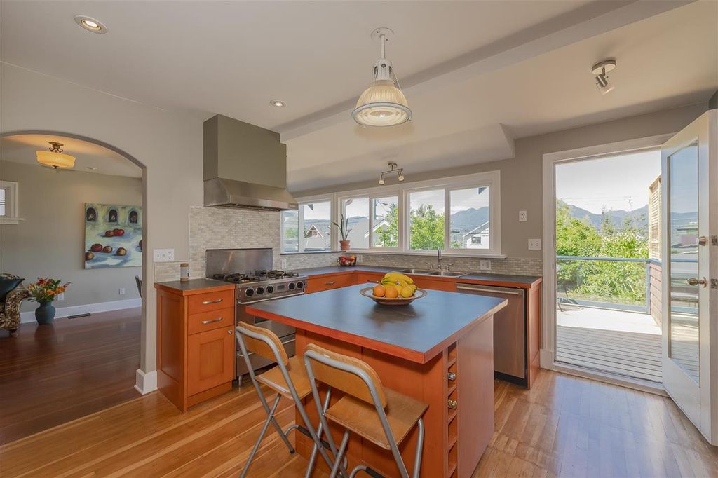 listing image 1108530398784250383