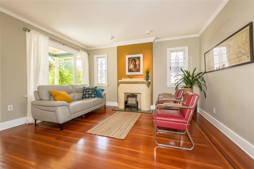 listing image 1100212078798582992