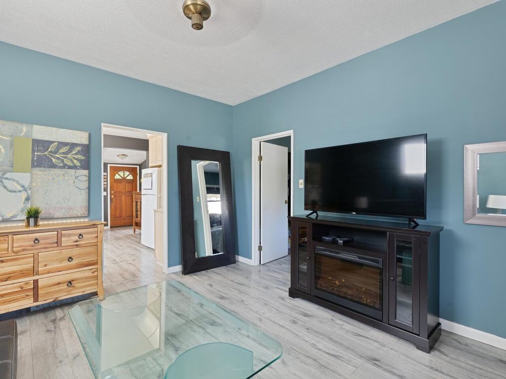 listing image 1108519240368818797