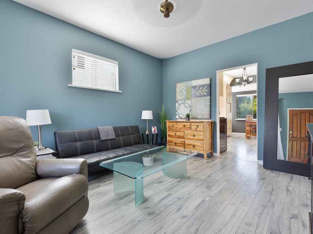 listing image 1101539721169432119