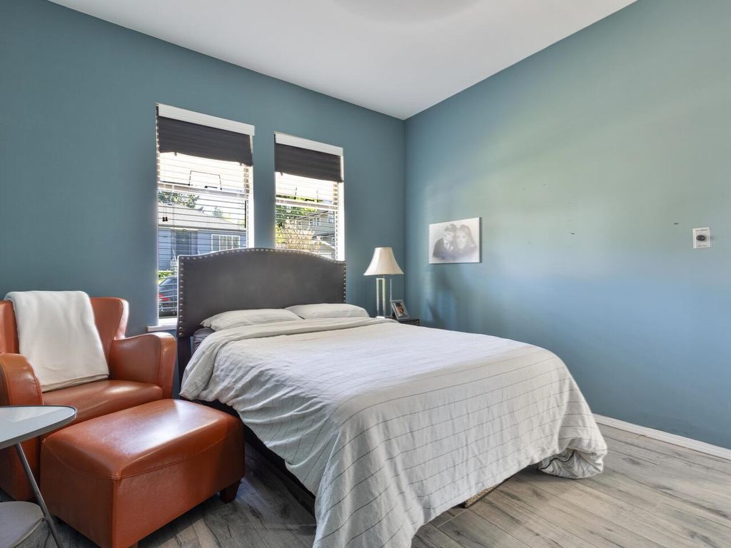 listing image 1107559756850511204