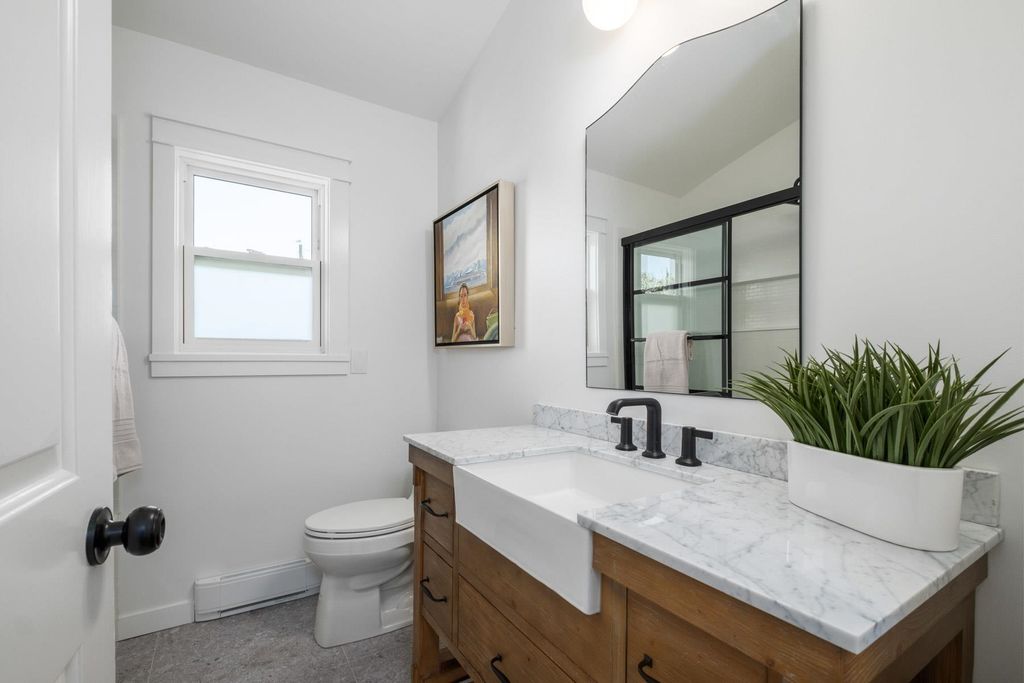 listing image 1109641492978317355