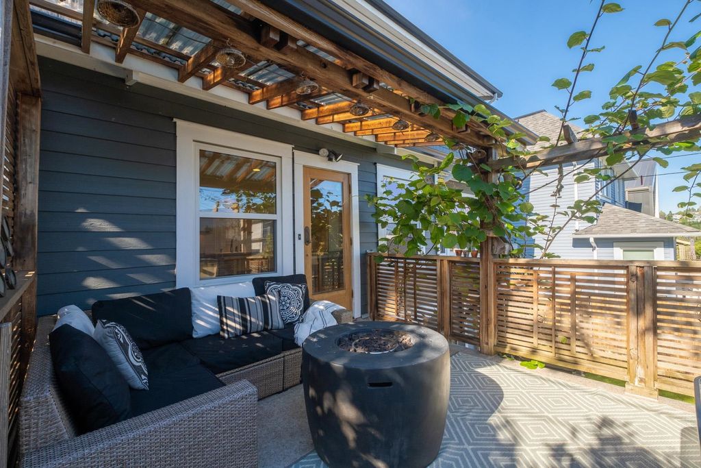 listing image 1105850974355314704
