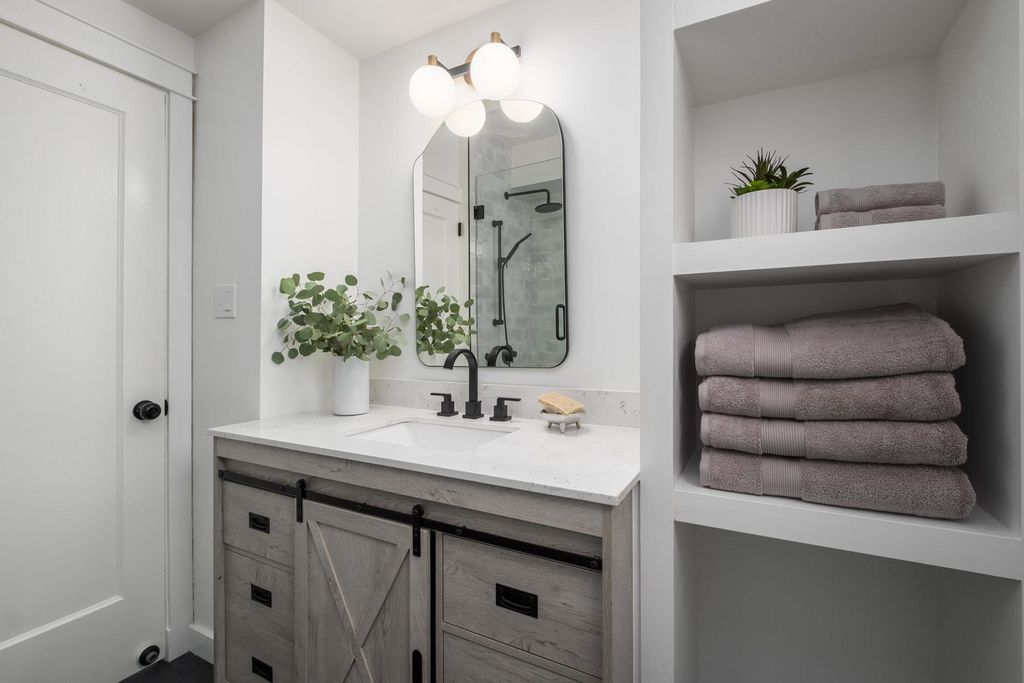 listing image 1101787135493971151