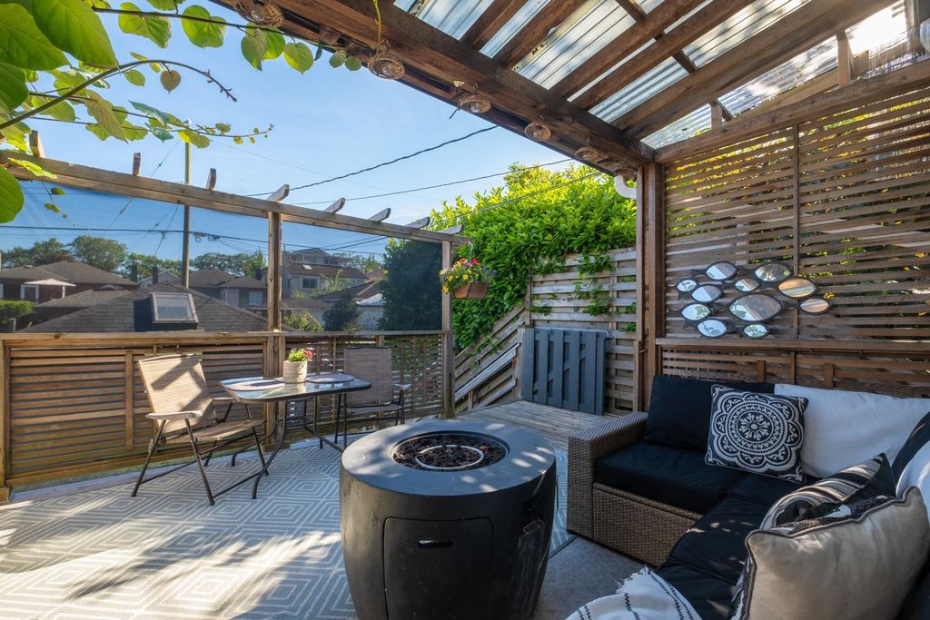listing image 1104099799793445105