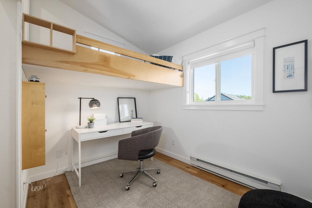 listing image 1109177217680597828