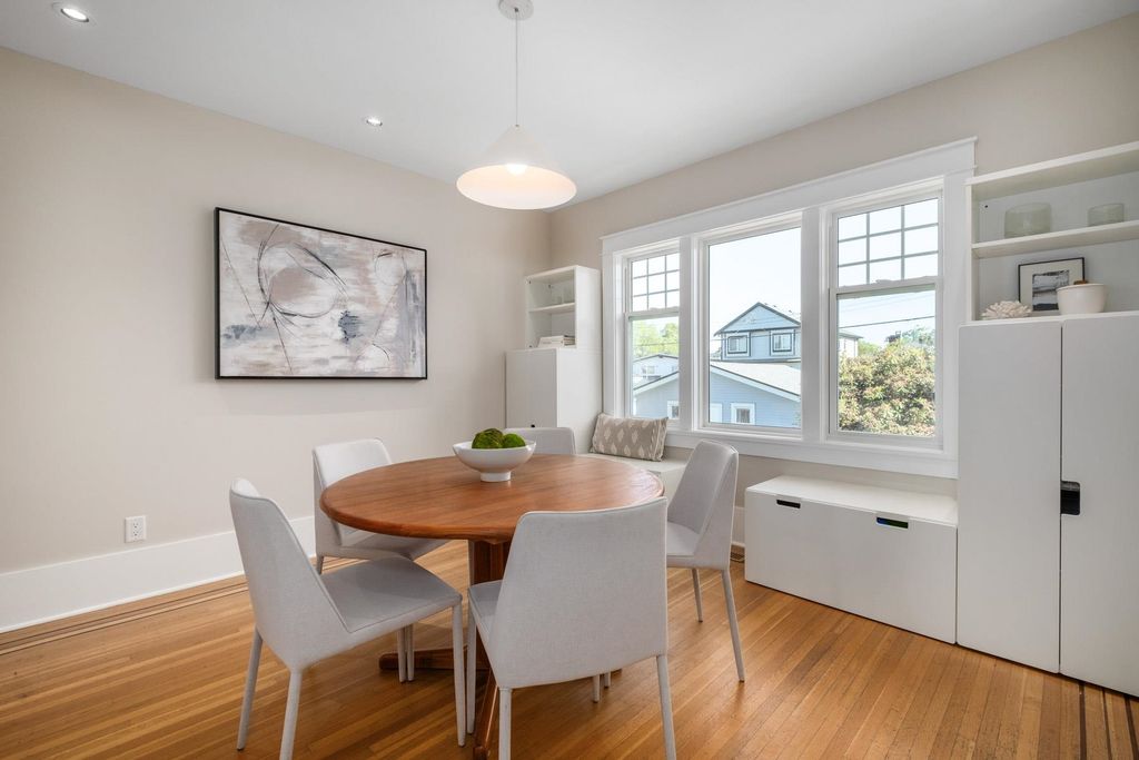 listing image 1103327857229289001
