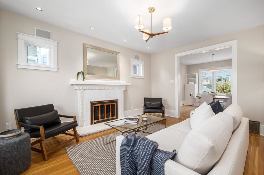 listing image 1108745078743175396