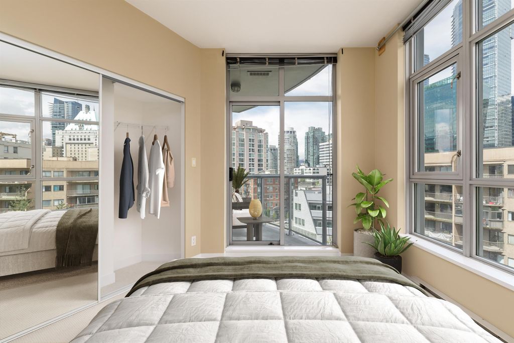 listing image 1103868011388913696