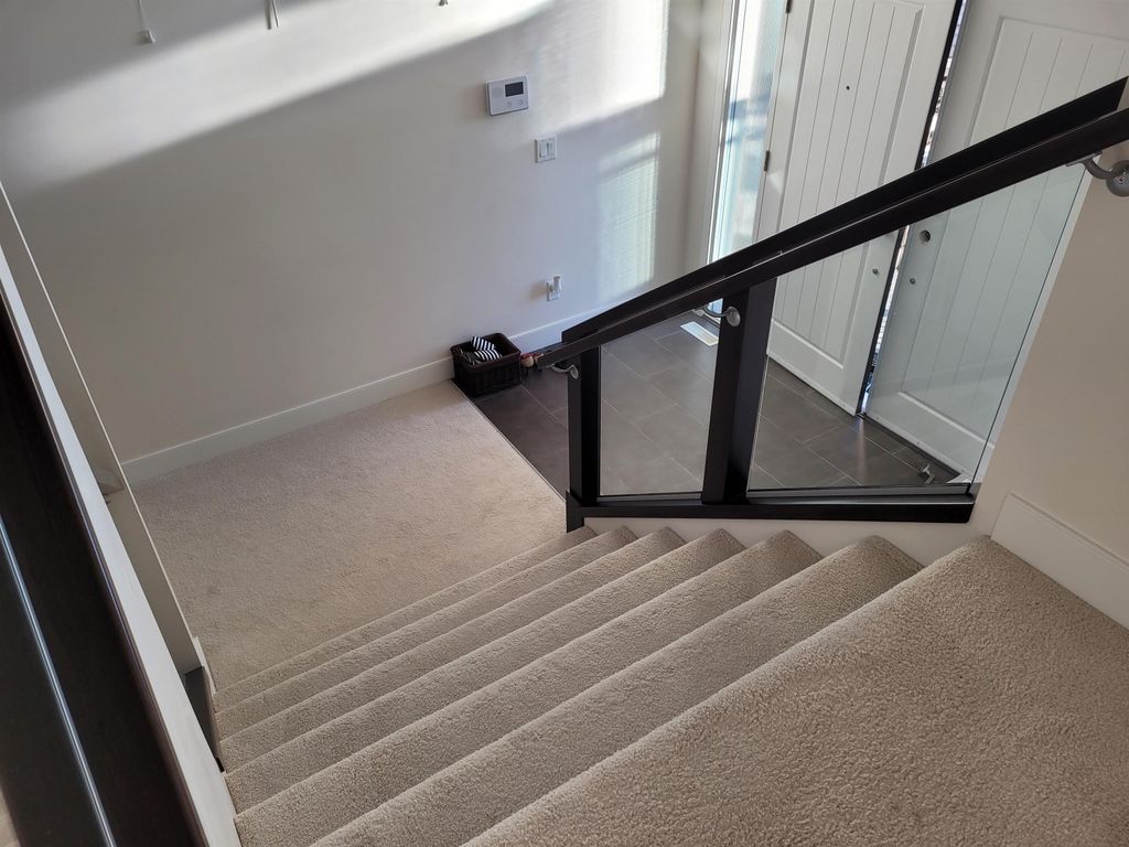 listing image 1106835617117711784