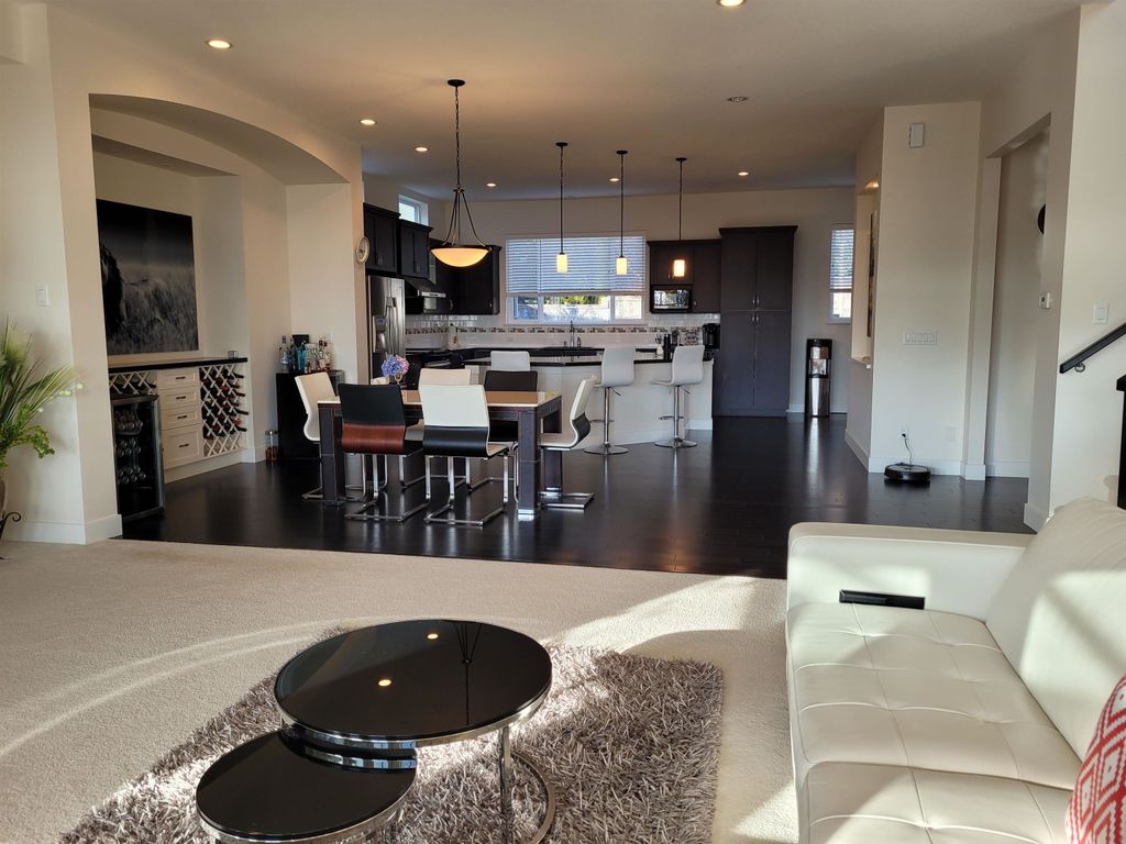 listing image 1108276077901902108