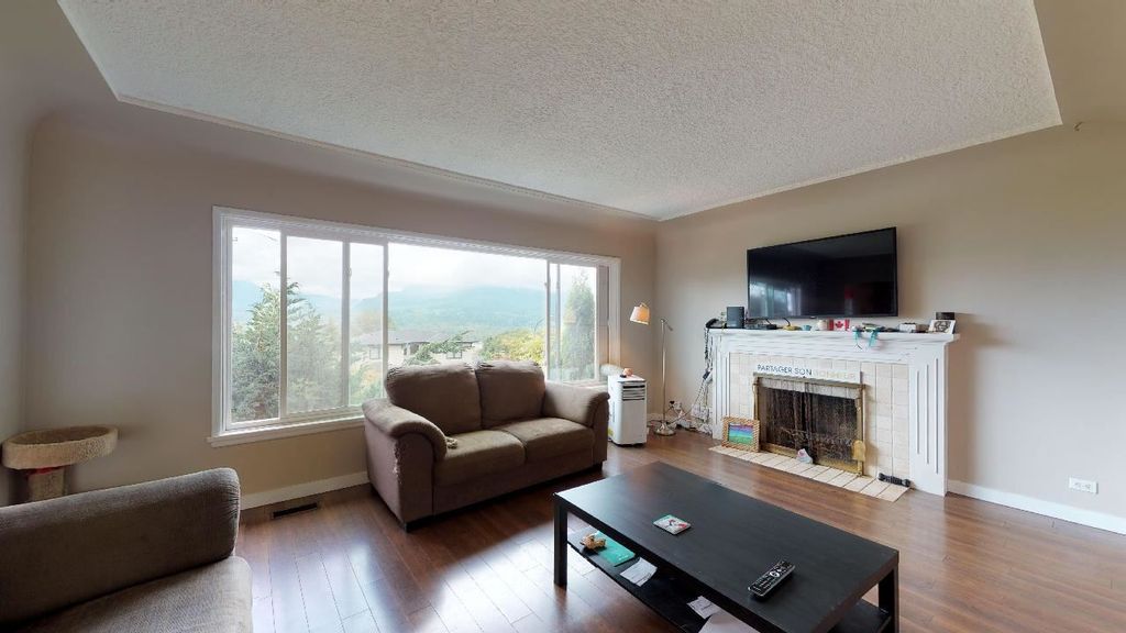 listing image 1101553387475810326
