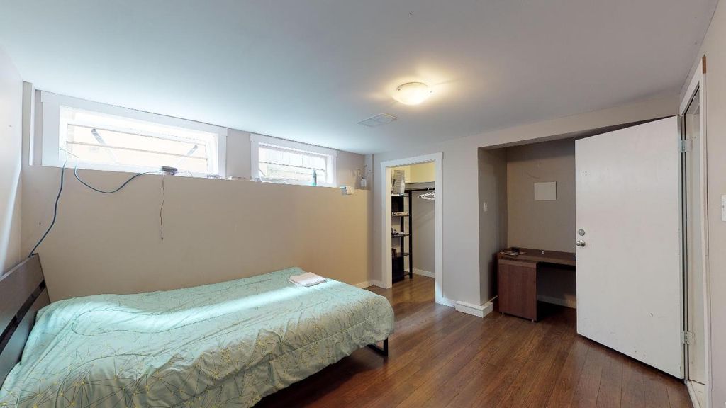 listing image 1106995061294900926