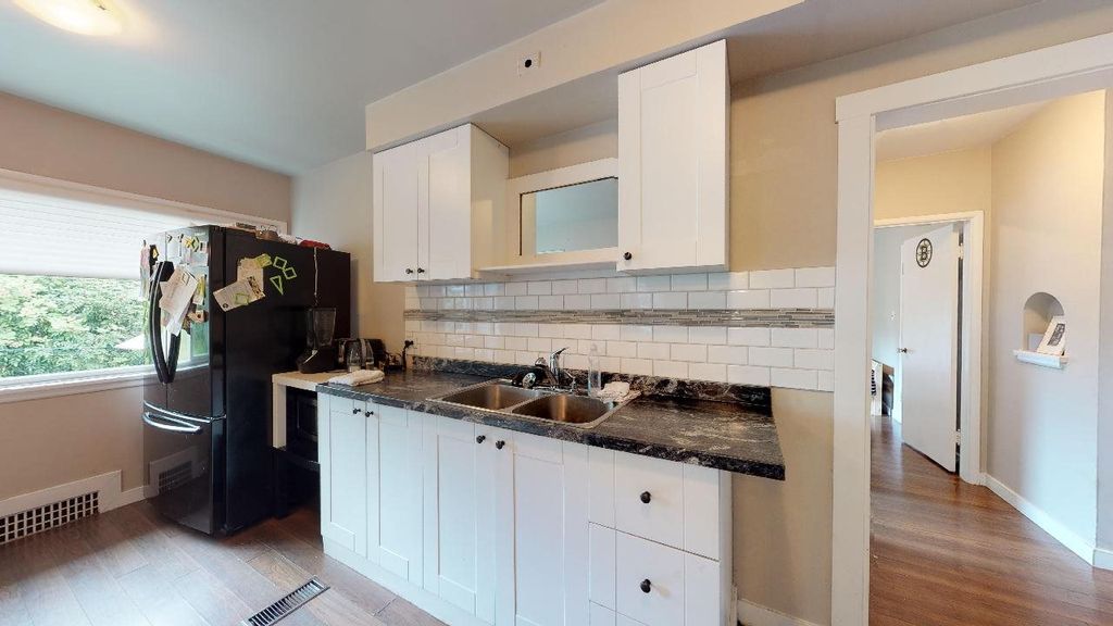 listing image 1108299663459826536