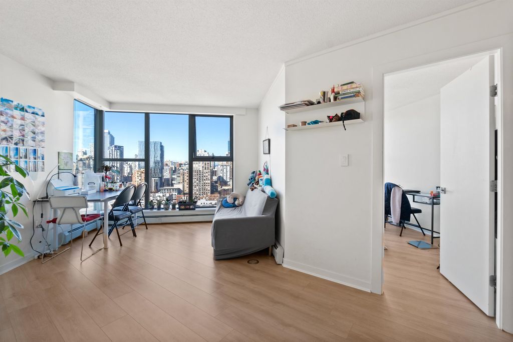 listing image 1100574851956686983
