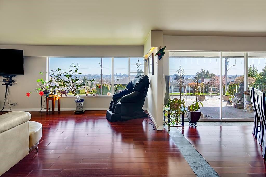 listing image 1109087172540434497