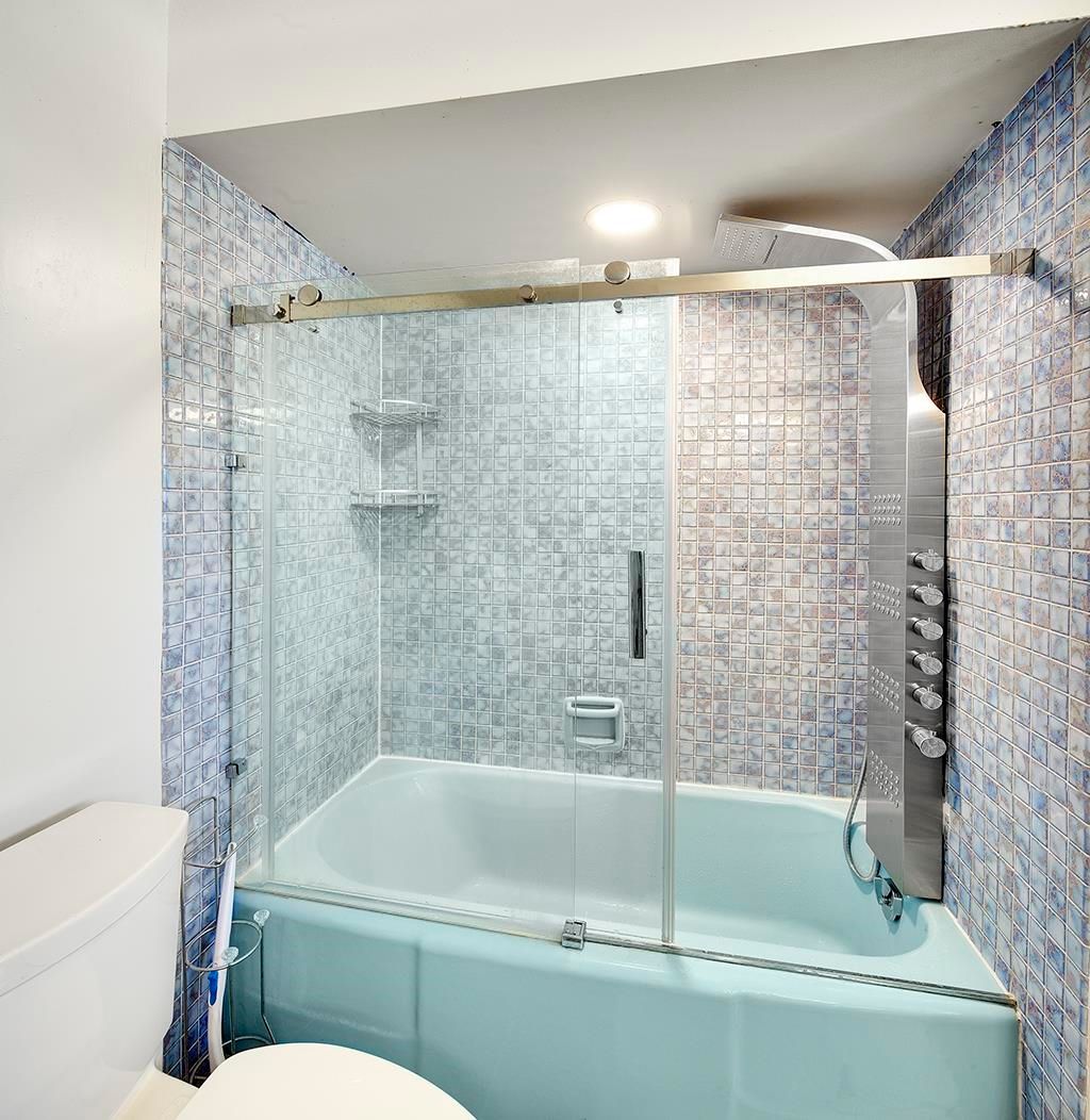 listing image 1102649268178769858