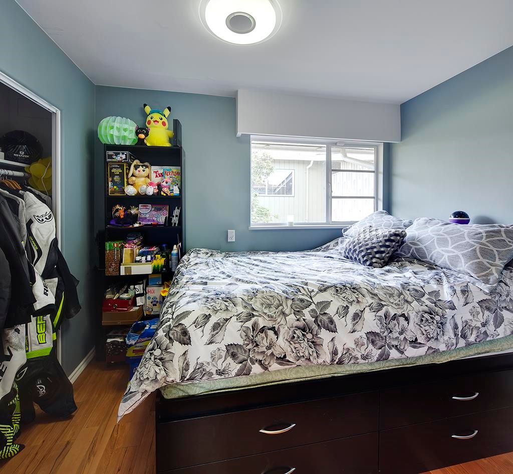 listing image 1104997864047969417