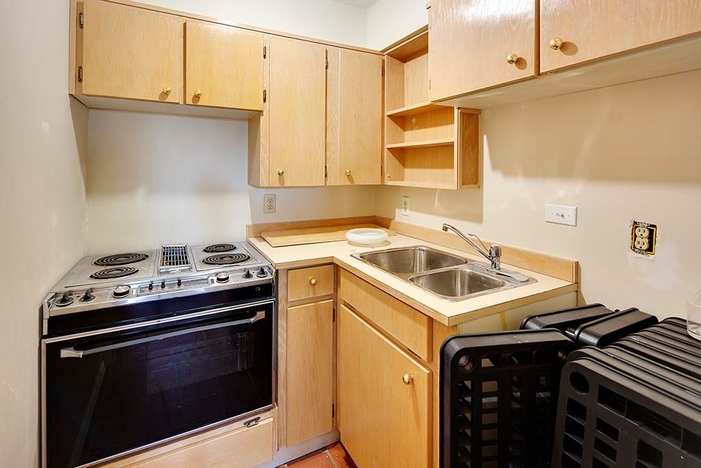 listing image 1105196138227768177