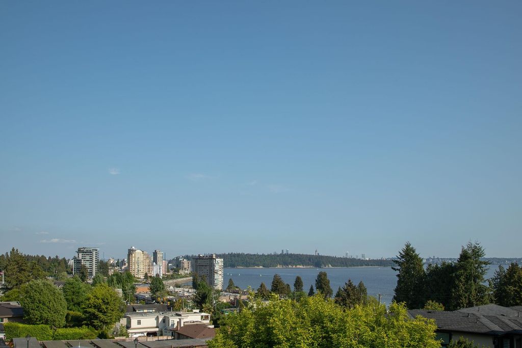 listing image 1107200034639123893