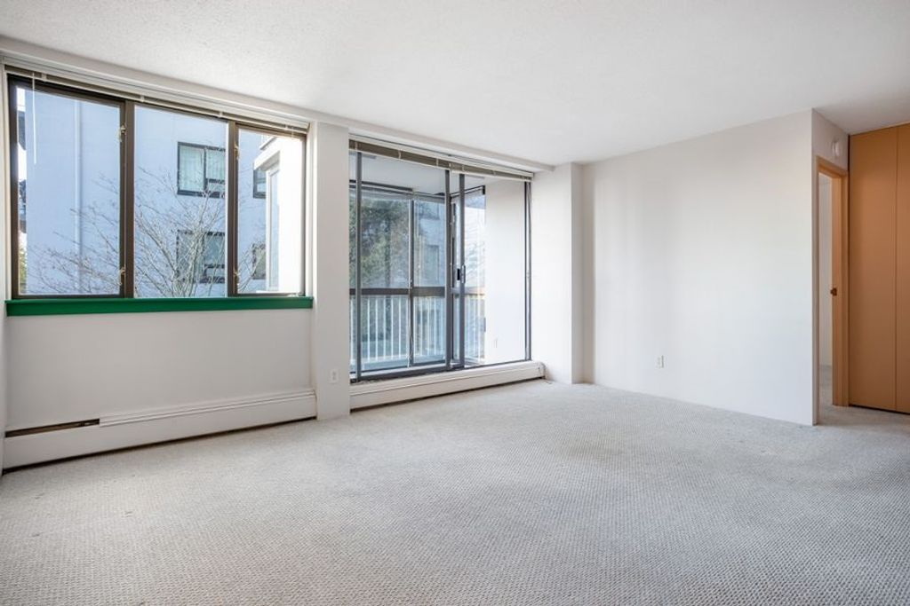 listing image 1108145177849398916