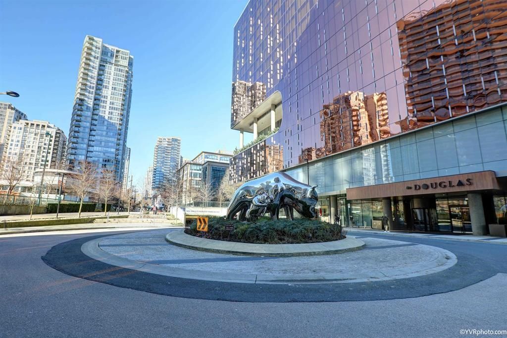 listing image 1104206149779739749