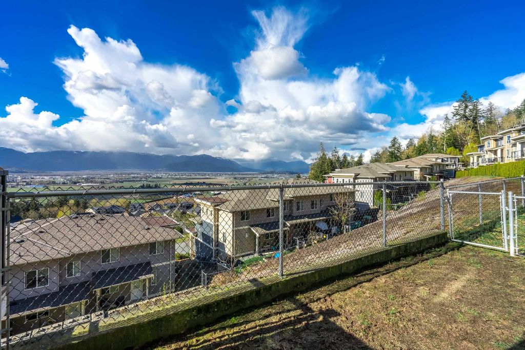 listing image 1103769970185656153