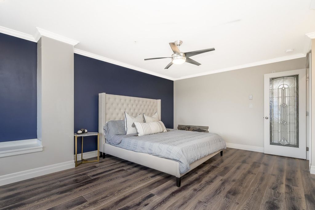 listing image 1104739198514402718