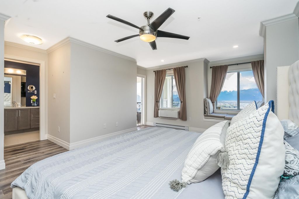 listing image 1102162255813672183