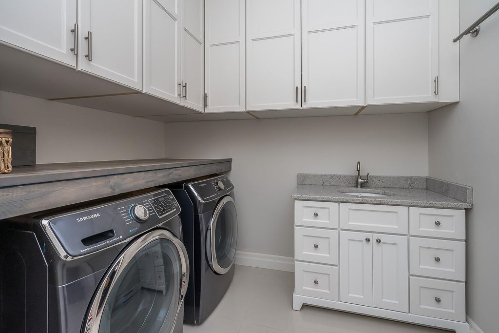 listing image 1107218233172285289