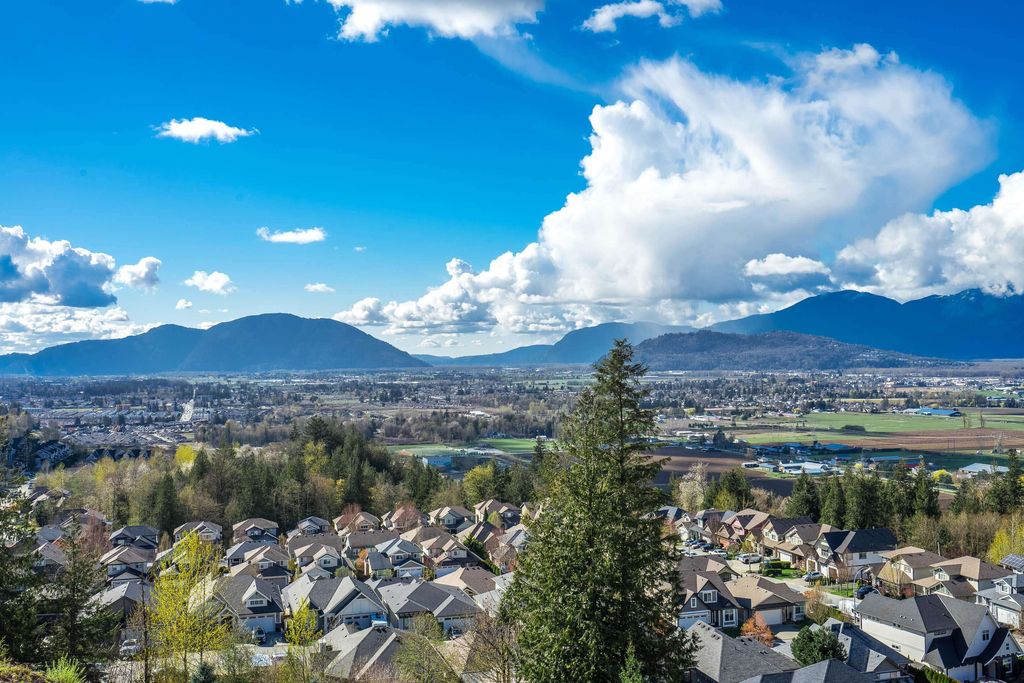 listing image 1102659847493535924