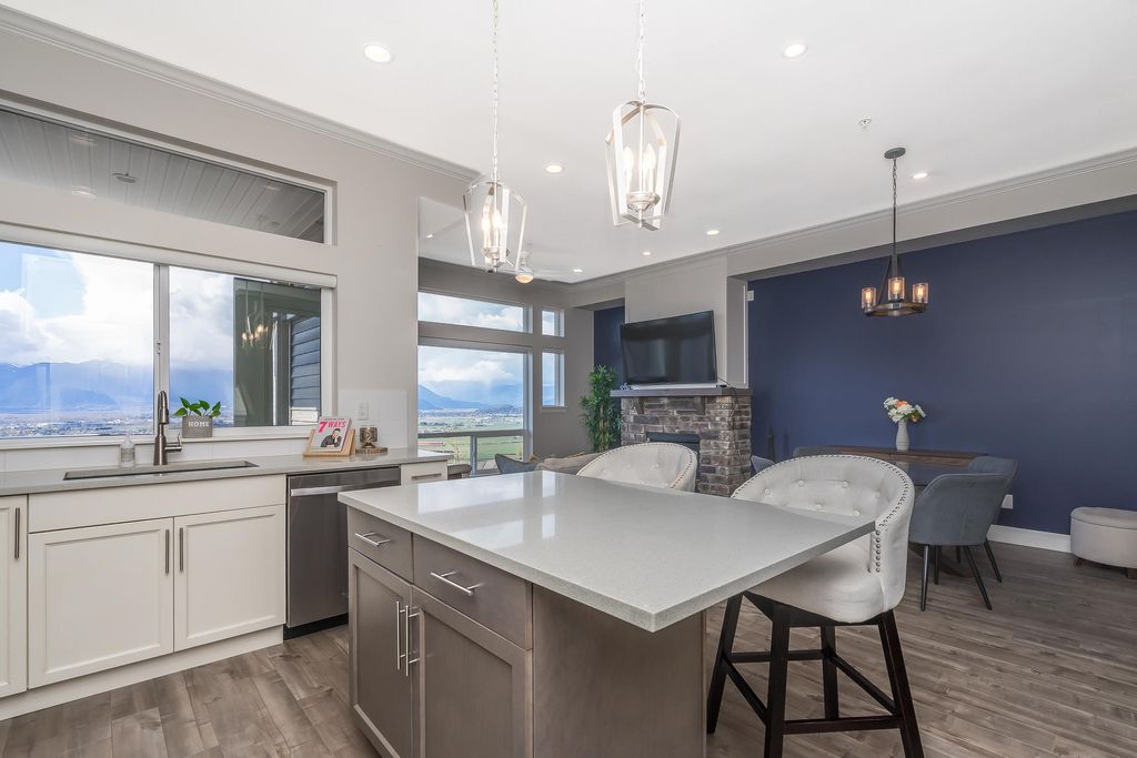 listing image 1107210583018450541