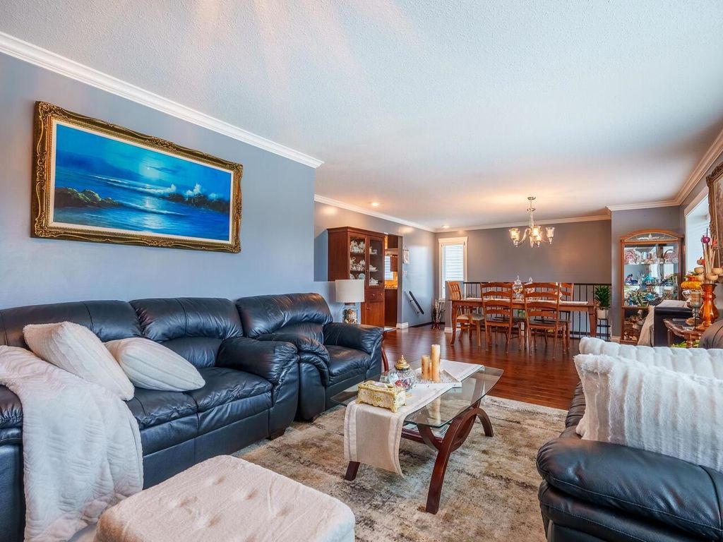 listing image 1104649327907668810