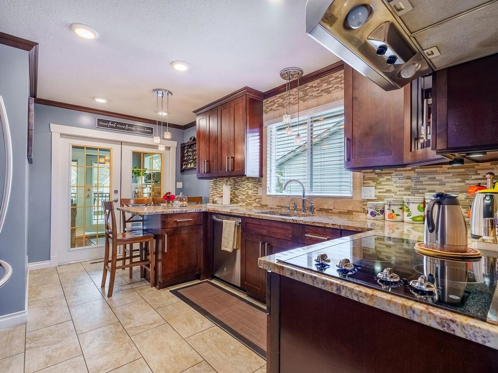 listing image 1109997527147932904