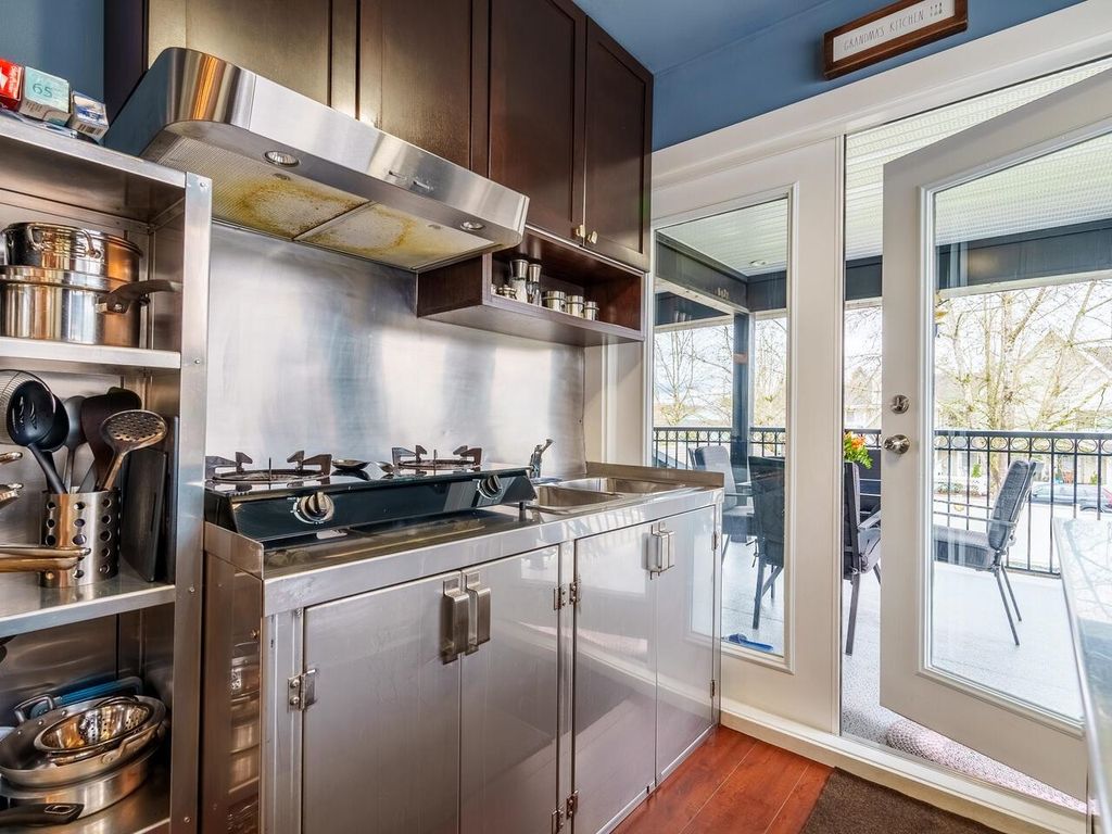 listing image 1101955628869789341