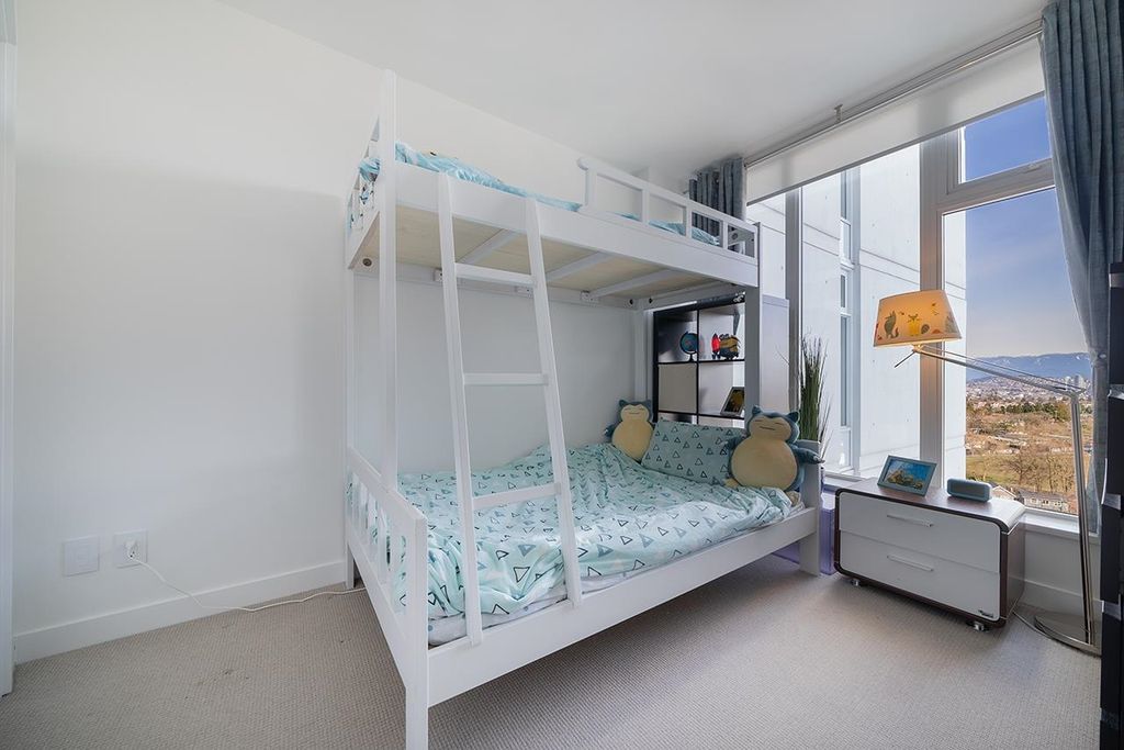 listing image 1109142804836606096