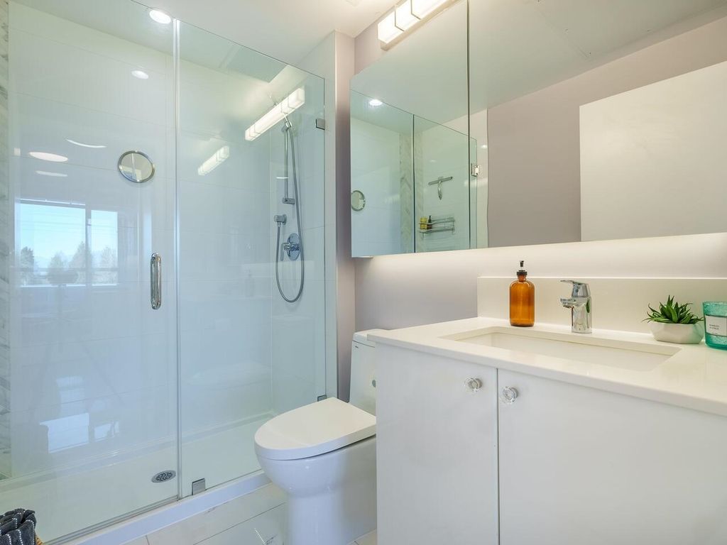 listing image 1109231557077187713