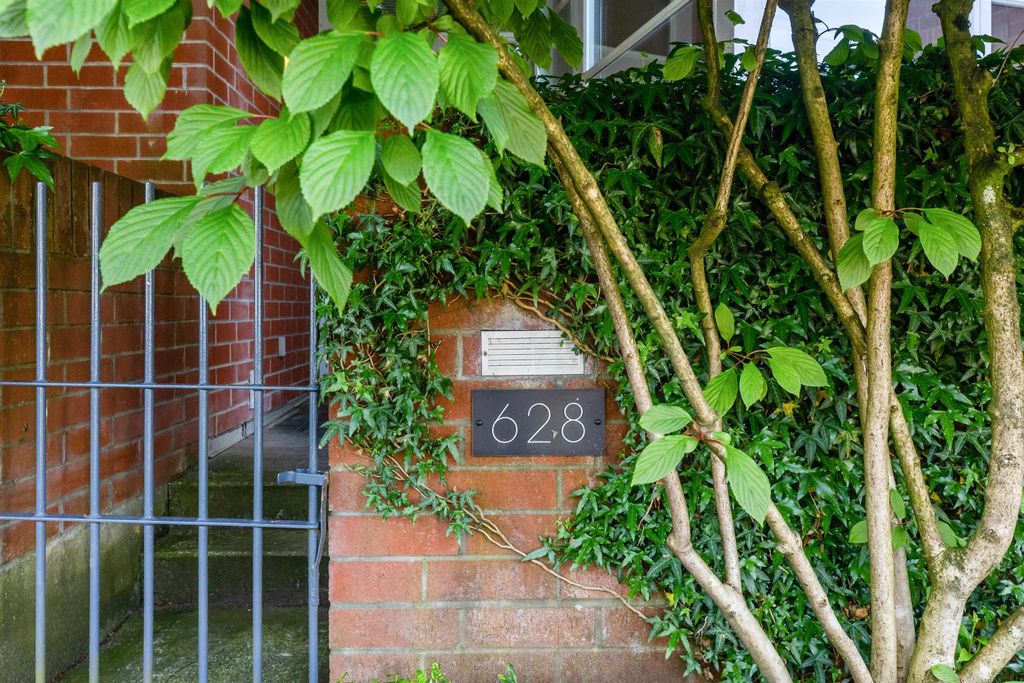 listing image 1108615132771445729