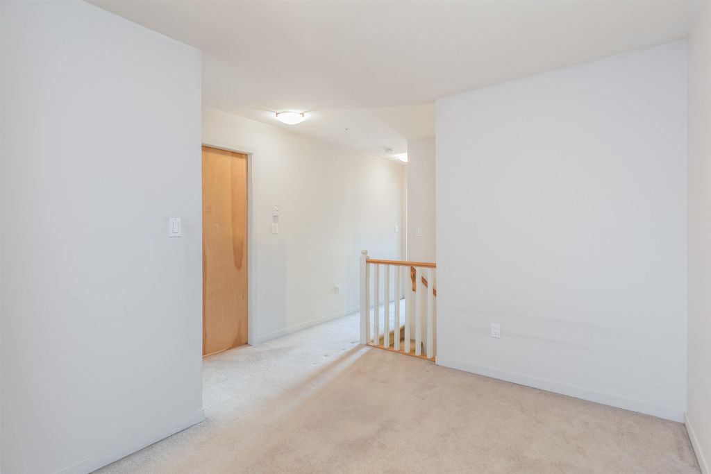 listing image 1101292352301581763