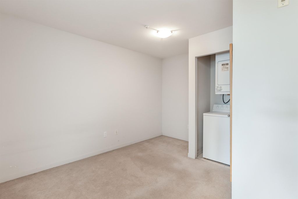 listing image 1104826252477763245