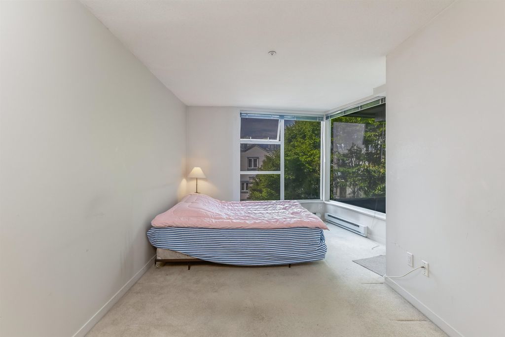 listing image 1102934866650700701