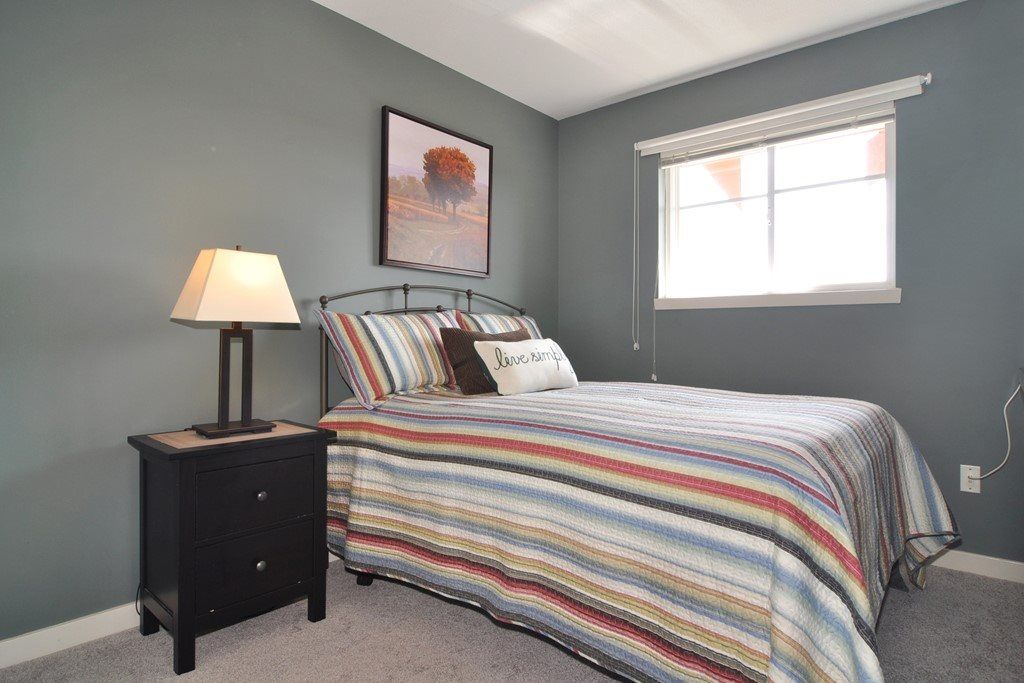 listing image 1100276803783810368