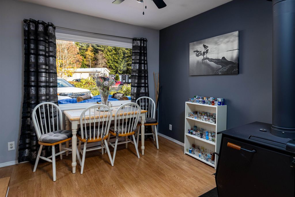 listing image 1100049534046638745