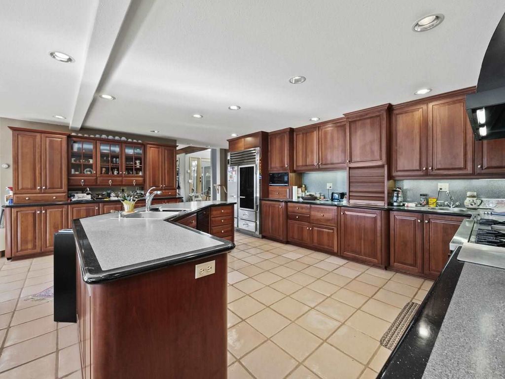 listing image 1107649891775787544