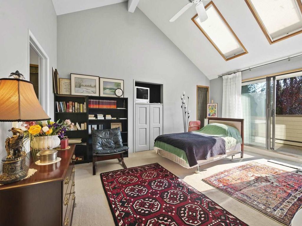 listing image 1108599497226227503