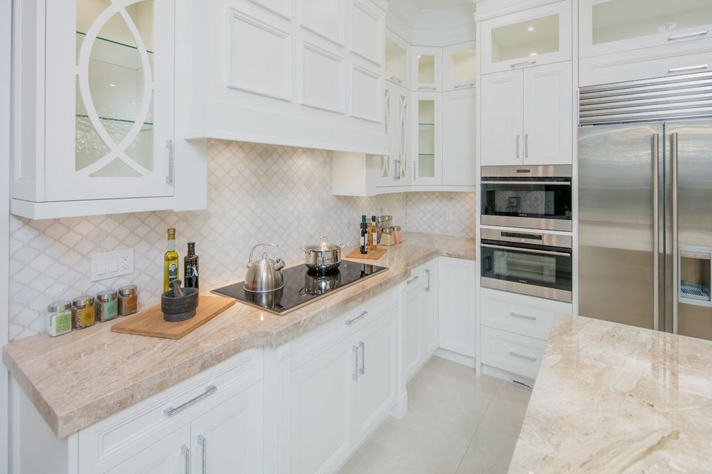 listing image 1106366237766171207