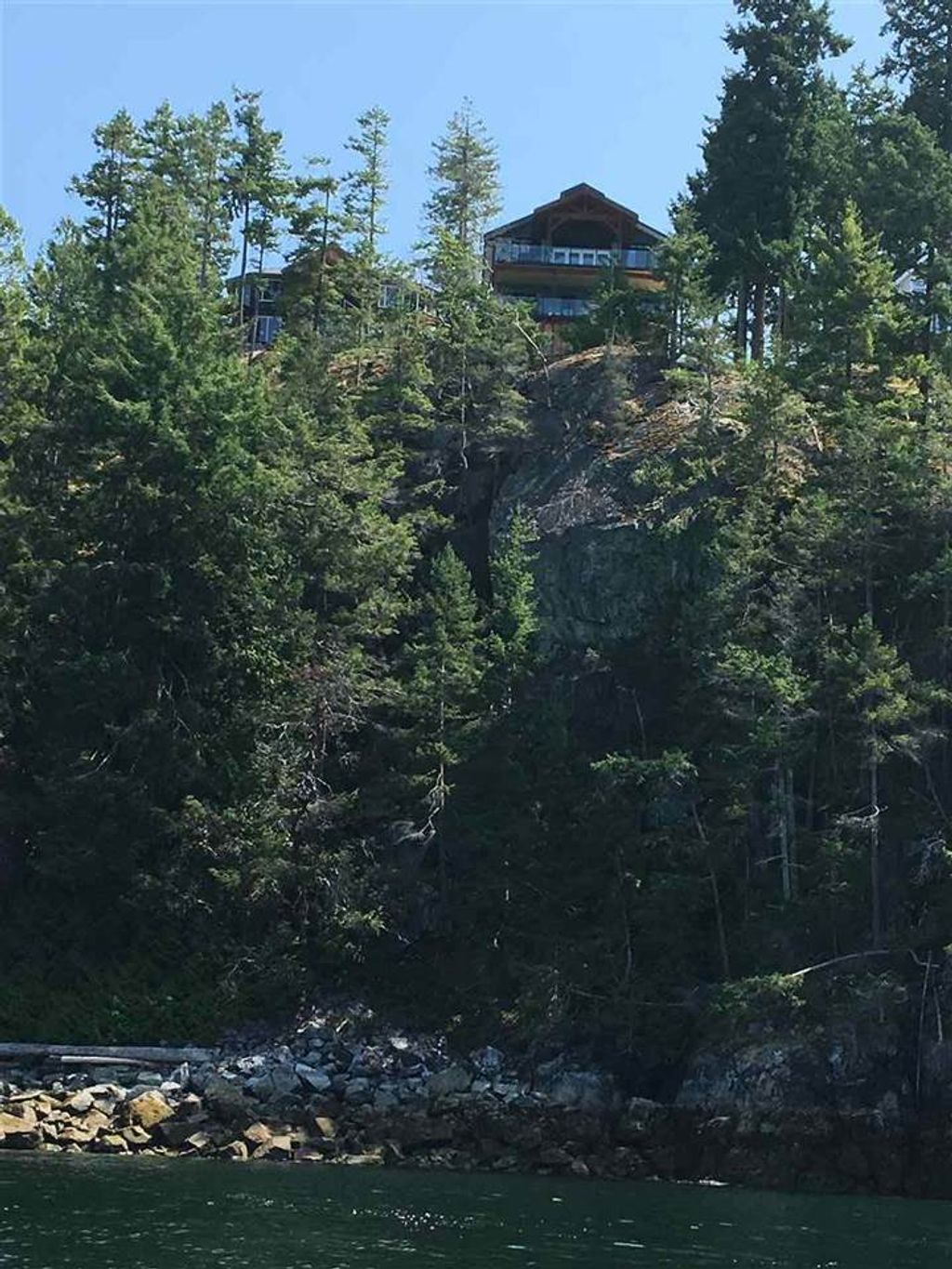 listing image 1106073471633888384