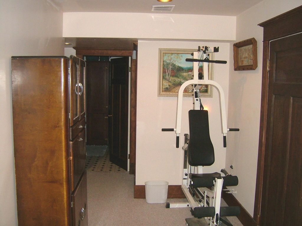 listing image 1100624725227565179